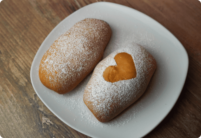 Булочка з кремом