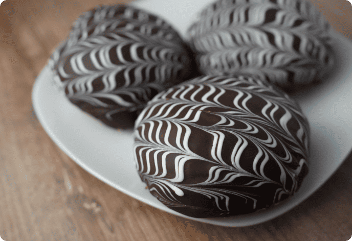 Булочка мармурова з кремом