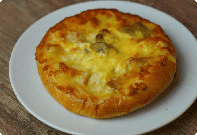 Міні-піца з куркою та грибами